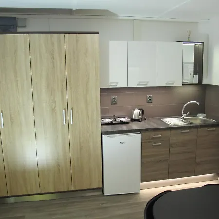 Camping Moderní Chata Máchovo Jezero - Staré Splavy Doksy (Liberec)