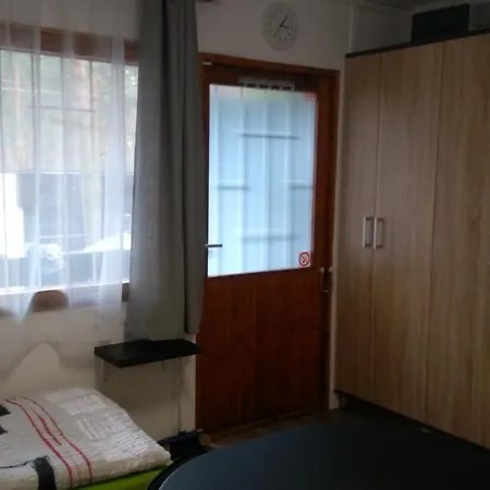 Moderní Chata Máchovo Jezero - Staré Splavy Camping Doksy (Liberec)